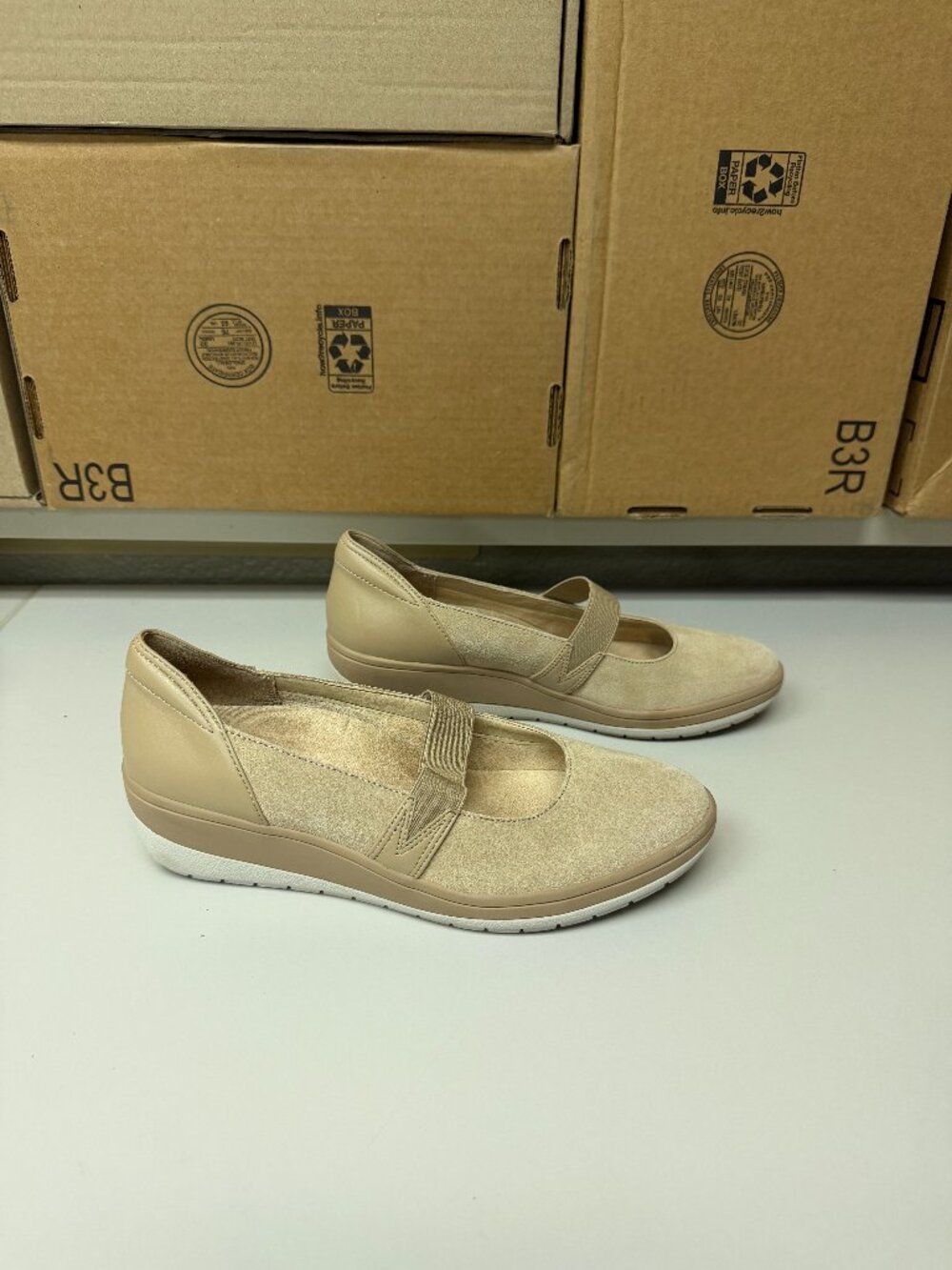 Vionic Judie - tan - size 9